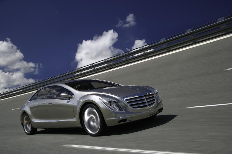  Mercedes-Benz F700 Concept 2007 года  (фото 9 из 41)
